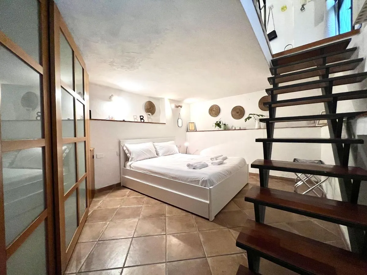 Old Style Navigli Apartment Milan